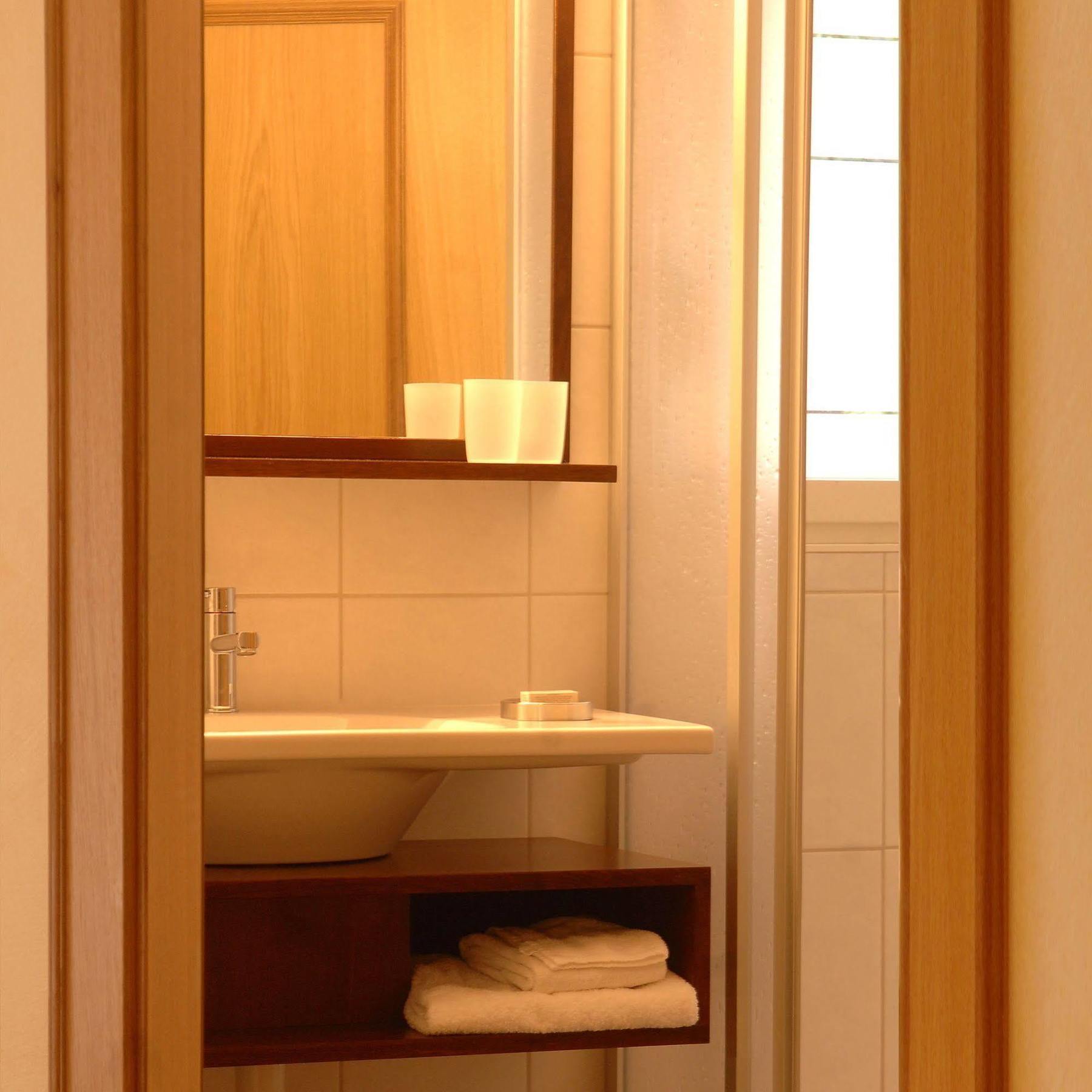 Hotel Viktoria-Leukerbad-Therme Bagian luar foto
